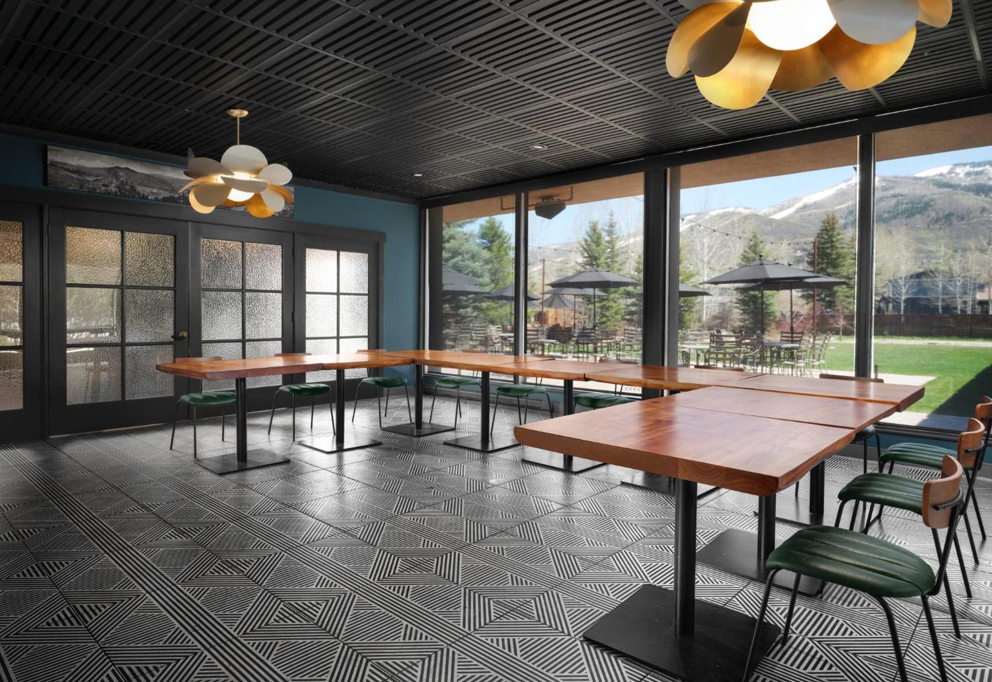 Holiday Inn Steamboat Springs By Ihg Exterior photo